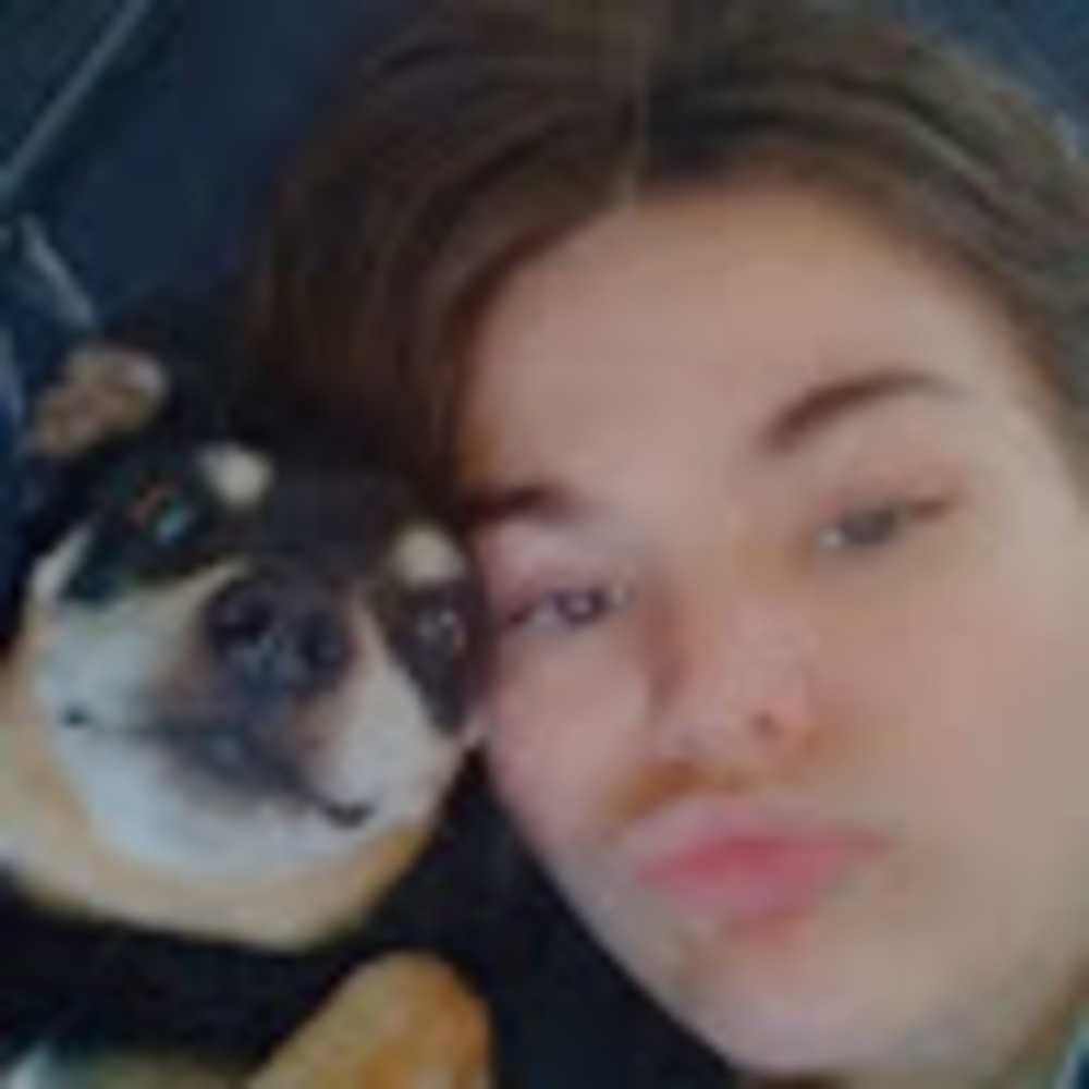 Meet your Posher, Carlie